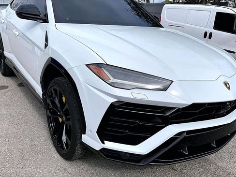 Used 2020 Lamborghini Urus image 12