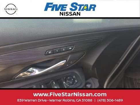 Used 2018 GMC Terrain SLT w/ Preferred Package FWD image 13
