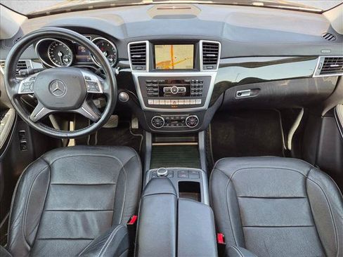 Used 2016 Mercedes-Benz GL 550 4MATIC image 13