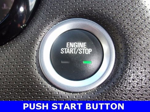 Used 2025 Cadillac XT5 Premium Luxury image 4