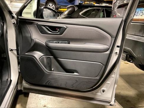 Used 2025 Subaru Forester Premium image 24