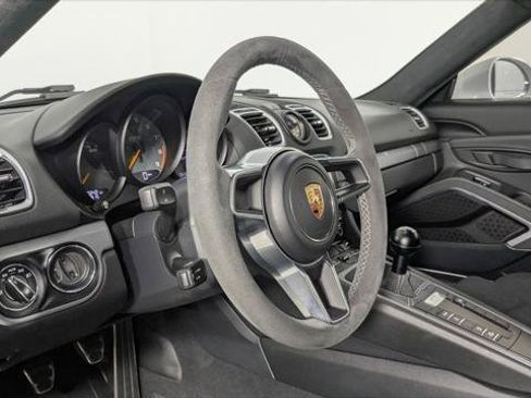 Used 2016 Porsche Cayman GT4 RWD image 22