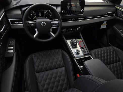 New 2026 Nissan Rogue Platinum AWD/4WD image 17