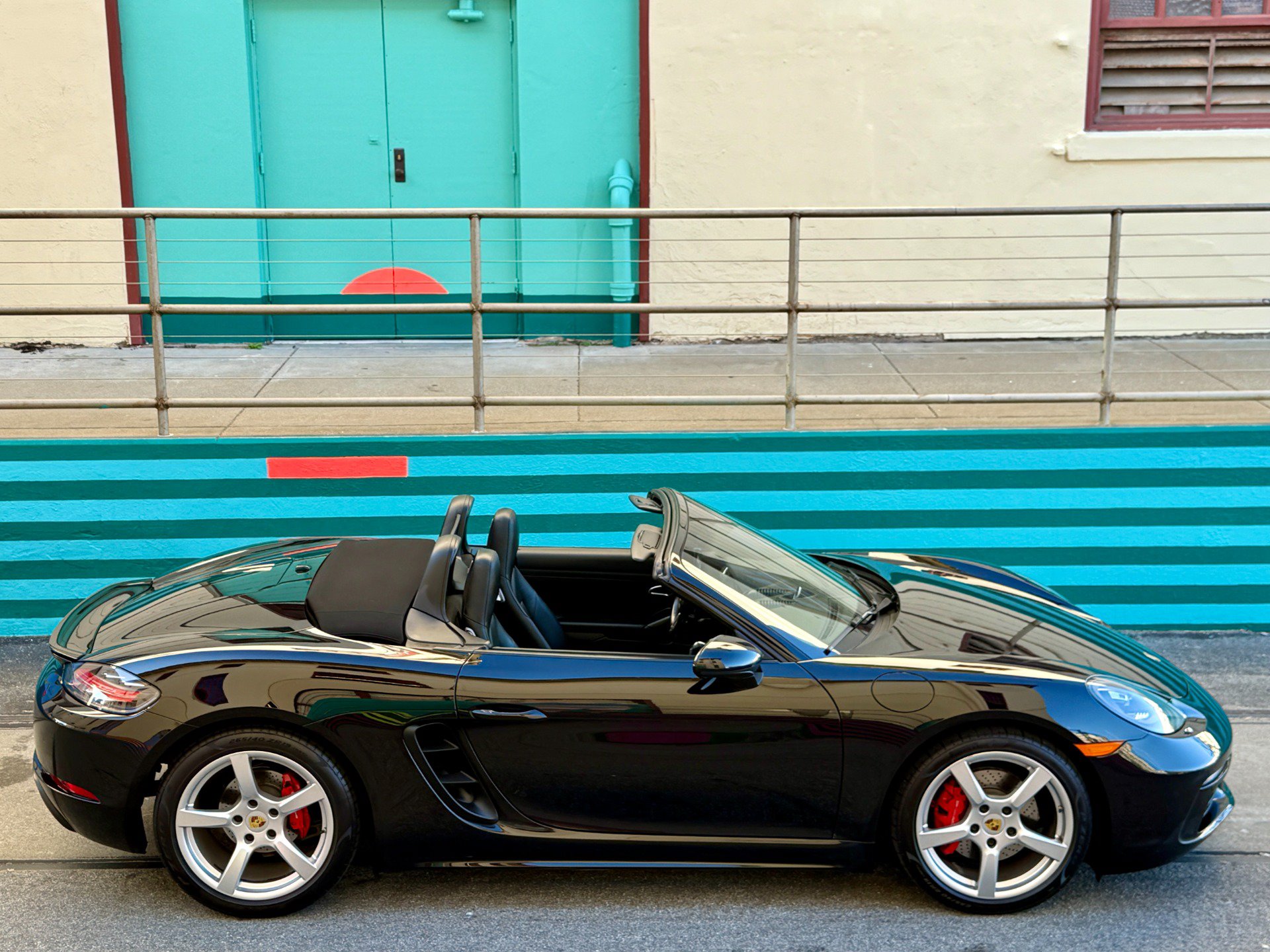 Used 2017 Porsche 718 Boxster S RWD image 18