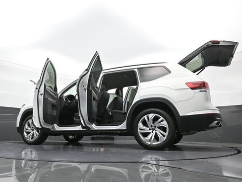 Used 2021 Volkswagen Atlas SE w/ Towing Package FWD image 41