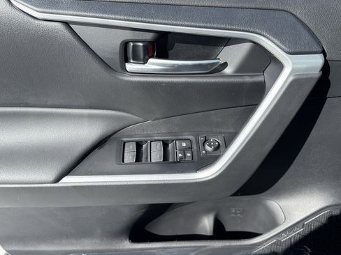 New 2025 Toyota RAV4 XLE image 18