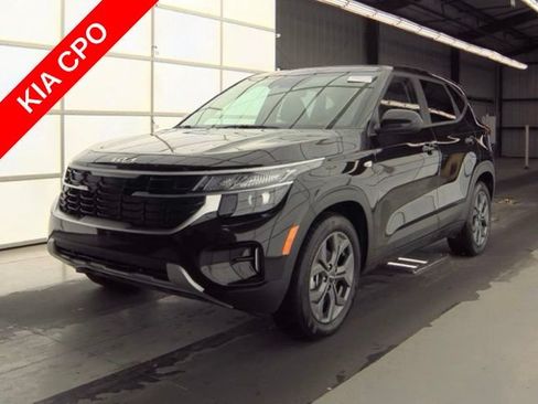 Certified 2026 Kia Seltos LX FWD image 1