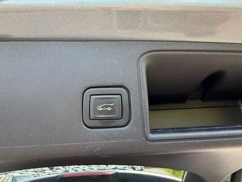 Used 2024 GMC Terrain AT4 w/ LPO, Floor Liner Package AWD/4WD image 32