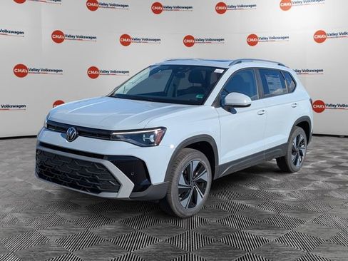 New 2026 Volkswagen Taos SE image 1
