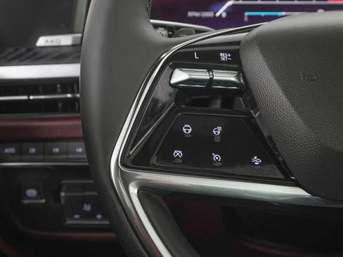 Used 2026 Cadillac Escalade ESV Sport w/ Touring Package image 23