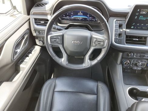 Certified 2022 Chevrolet Tahoe Z71 w/ Luxury Package AWD/4WD image 13
