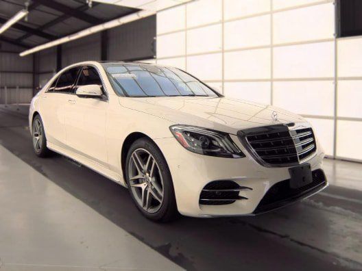 Used 2020 Mercedes-Benz S 560 4MATIC Sedan image 2