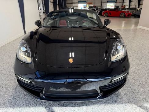 Used 2018 Porsche 718 Boxster S RWD image 13
