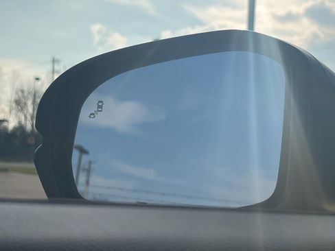 Used 2023 Honda CR-V EX-L image 12