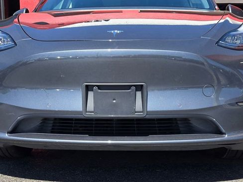 Used 2021 Tesla Model Y Long Range image 13