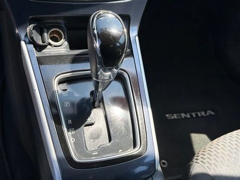 Used 2019 Nissan Sentra SR Turbo FWD image 25