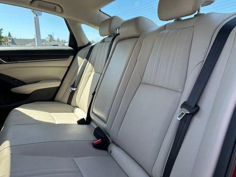 Used 2021 Honda Accord Touring image 18