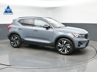 Used 2023 Volvo XC40 B5 Ultimate w/ Climate Package AWD/4WD video 1