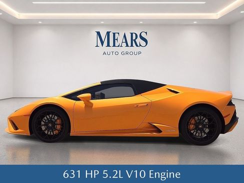 Used 2021 Lamborghini Huracan EVO RWD image 3
