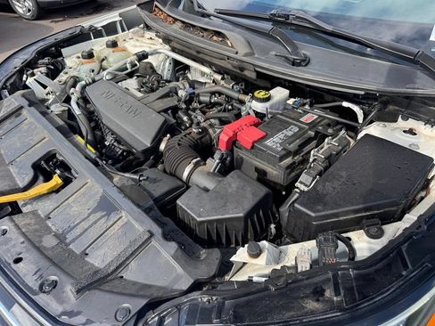 Used 2024 Nissan Rogue S AWD/4WD image 14