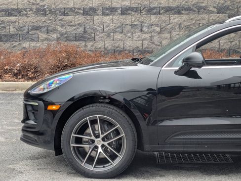 New 2026 Porsche Macan AWD/4WD image 11