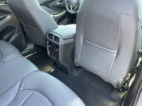 Certified 2020 Buick Envision Essence FWD image 19