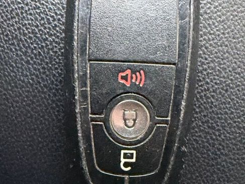 Certified 2018 Ford Explorer XLT image 26