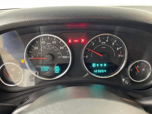 Used 2013 Jeep Wrangler Unlimited Sport image 5