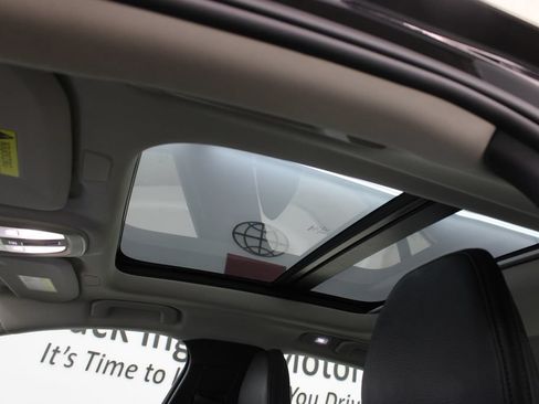 Used 2024 Volvo S60 B5 Plus AWD/4WD image 14