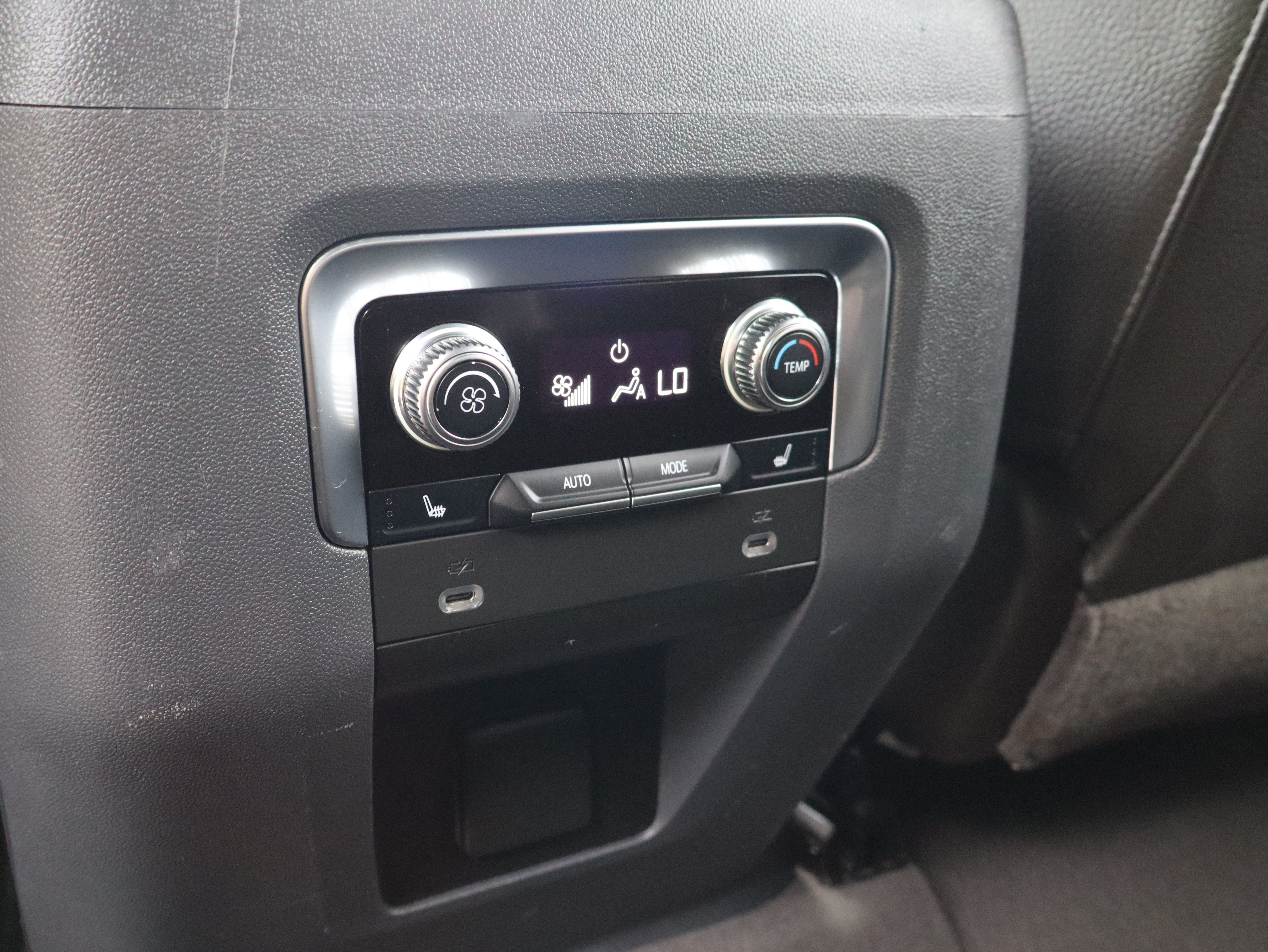 Used 2021 GMC Yukon Denali w/ Denali Premium Package RWD image 50