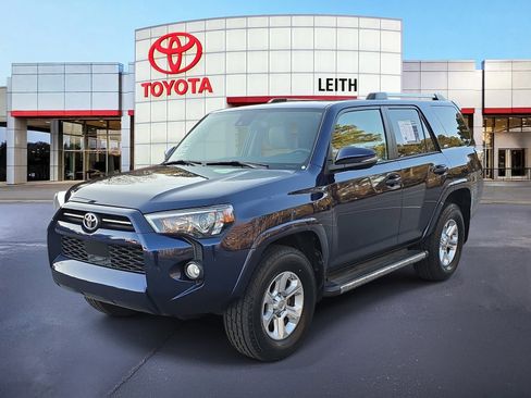 Used 2020 Toyota 4Runner SR5 Premium image 1