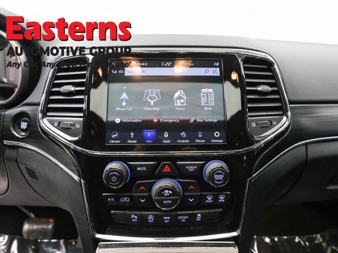 Used 2021 Jeep Grand Cherokee Limited w/ Premium Lighting Group image 12