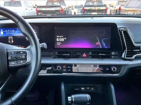 Used 2023 Kia Sportage SX image 6