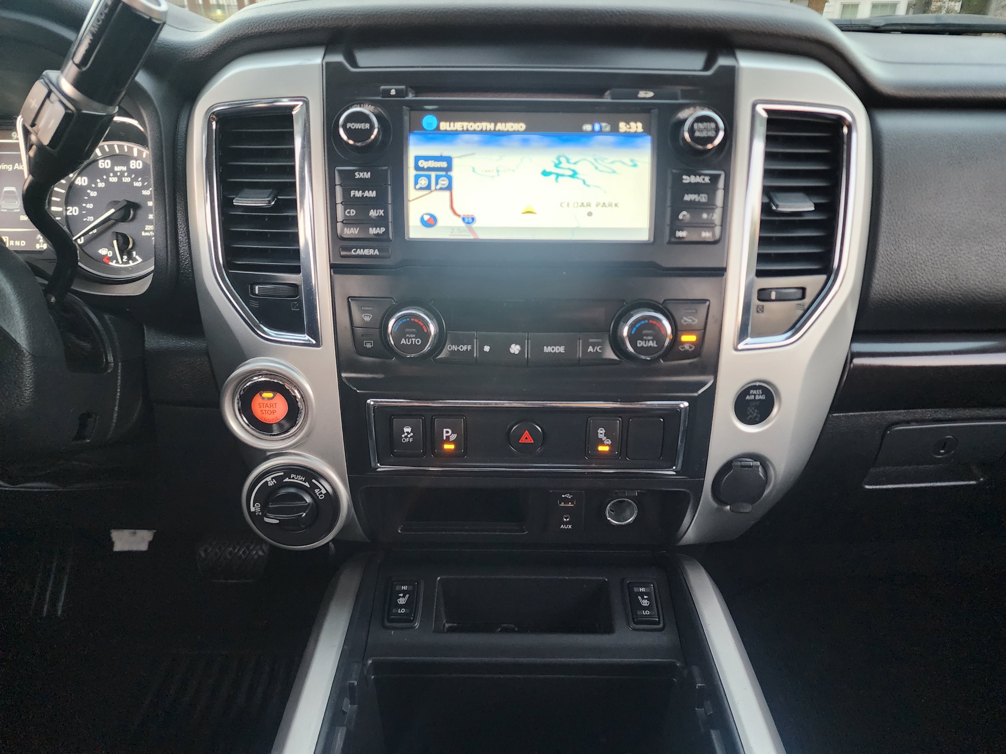 Used 2018 Nissan Titan SV w/ SV Convenience Package AWD/4WD image 26