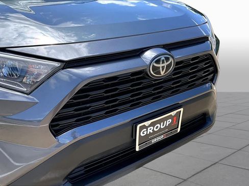 Used 2020 Toyota RAV4 XLE w/ Convenience Package FWD image 30