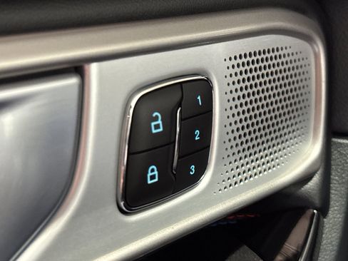 Used 2024 Ford Explorer ST w/ Technology Package image 38