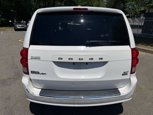 Used 2016 Dodge Grand Caravan SXT FWD image 6