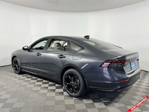 New 2025 Honda Accord SE image 5