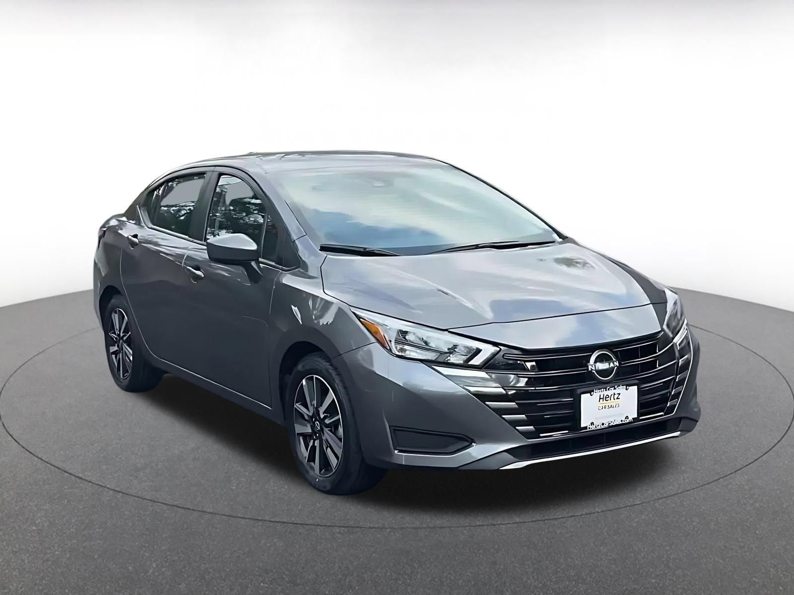 Used 2025 Nissan Versa SV FWD image 3