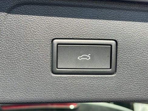 New 2026 Volkswagen Atlas SE image 31