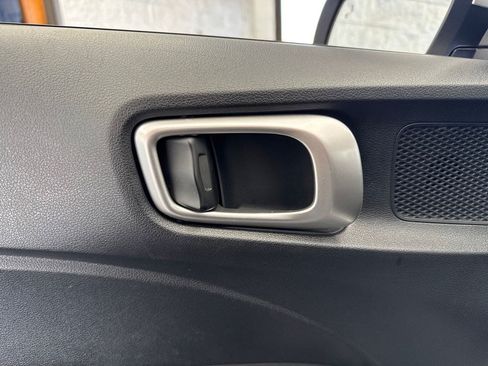 Used 2025 Hyundai Venue SEL FWD image 36