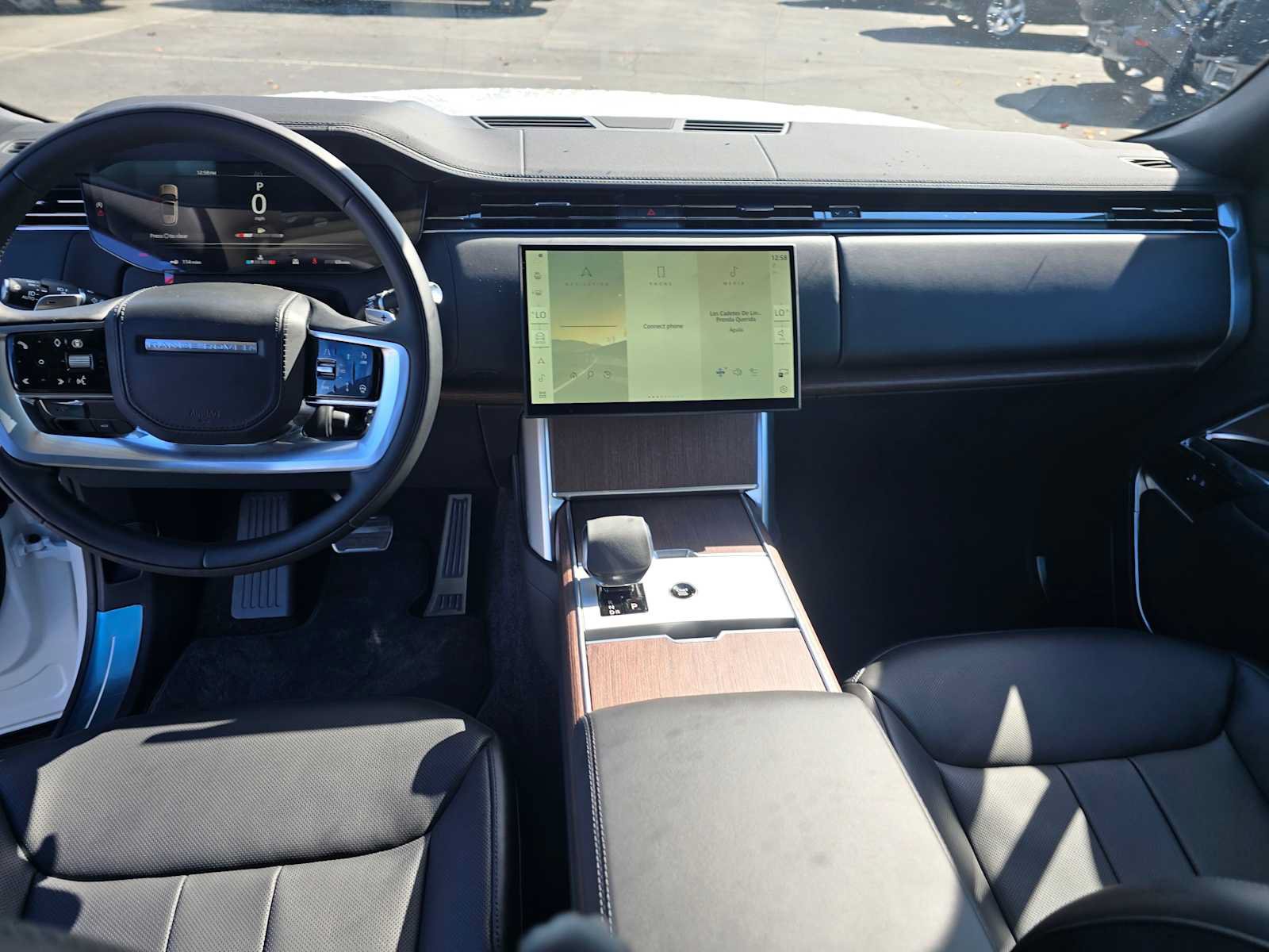 New 2025 Land Rover Range Rover Long Wheelbase SE AWD/4WD image 22