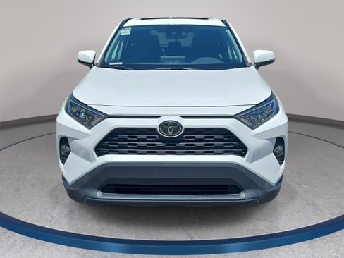 Used 2020 Toyota RAV4 XLE w/ Convenience Package AWD/4WD image 2