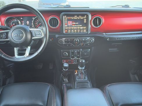 Certified 2022 Jeep Wrangler Unlimited Rubicon w/ Cold Weather Group image 17