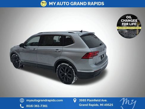 Used 2022 Volkswagen Tiguan SE image 10