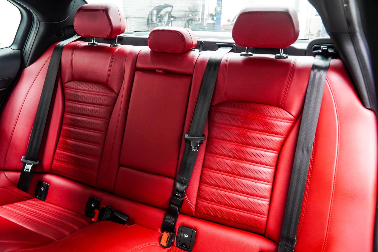 Used 2023 Alfa Romeo Giulia Veloce RWD image 42