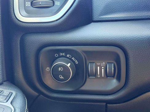 Used 2024 RAM 2500 Laramie w/ Safety Group image 19