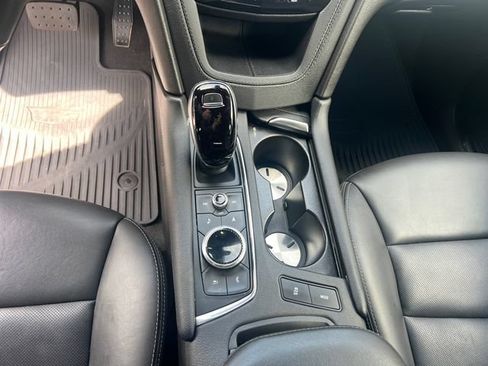 Used 2022 Cadillac XT5 Premium Luxury w/ Technology Package AWD/4WD image 16