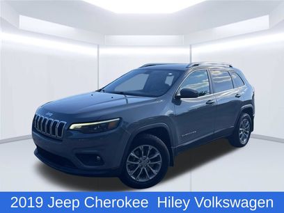 Used 2019 Jeep Cherokee Latitude Plus w/ Cold Weather Group