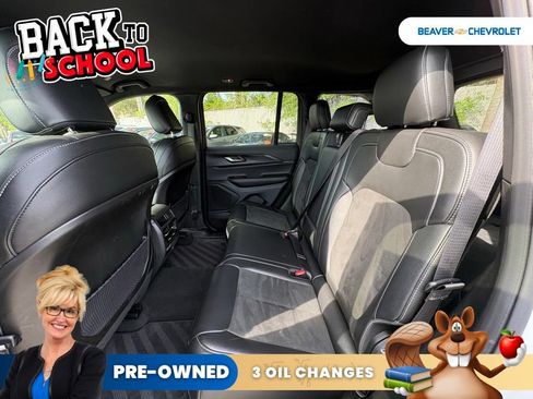 Used 2025 Jeep Grand Cherokee Altitude AWD/4WD image 14